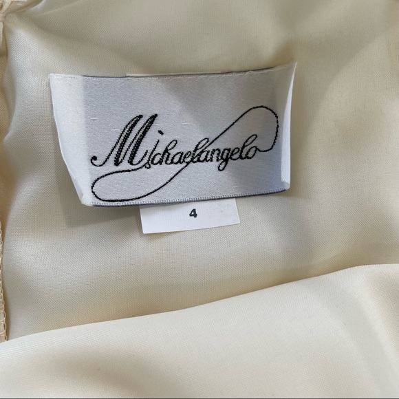 VINTAGE MICHAELANGELO PASTEL YELLOW FLOOR LENGTH SPAGHETTI STRAP GOWN!! - Picture 10 of 11